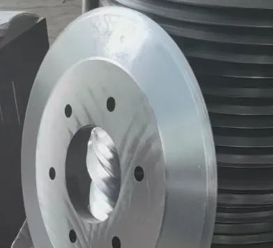 Wie wählt man ein robustes, großes Schrägmesser aus China für industrielle Schneidprojekte aus?